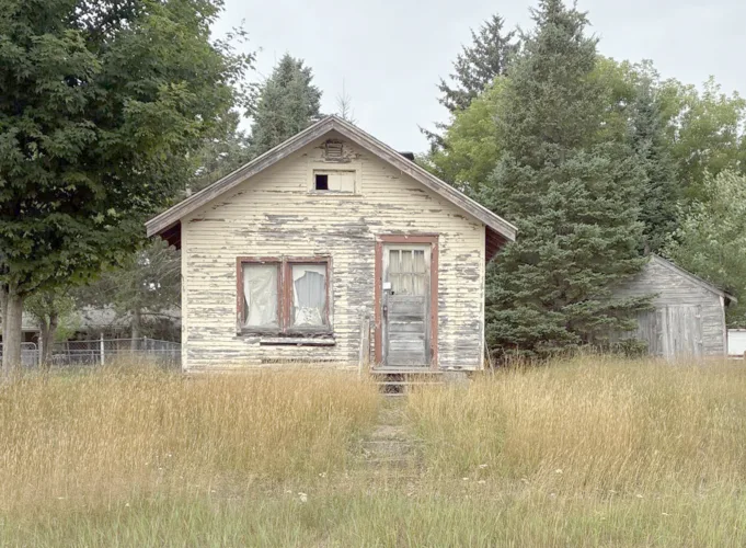 Kingsford to remove condemned structure